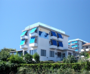 MARE BLU-Pineto-mare-adriatico